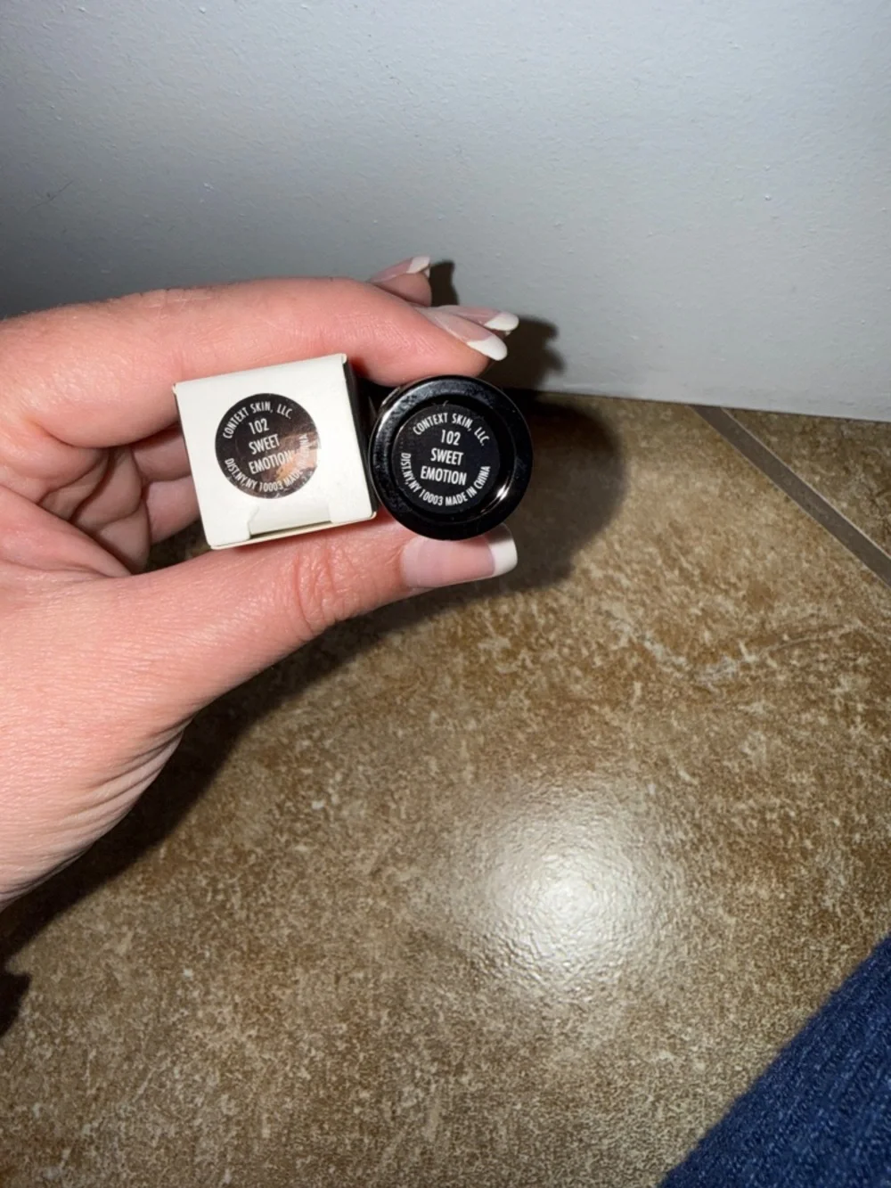 Context Matte Lipstick. 102 Sweet Emotion - Picture 3 of 3